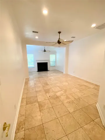 $858,000 | 37518 Edgewater Drive, Pinehurst, TX 77362