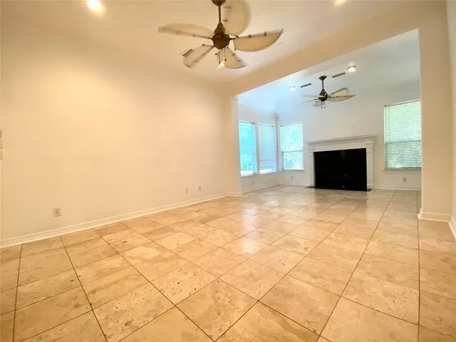 $858,000 | 37518 Edgewater Drive, Pinehurst, TX 77362