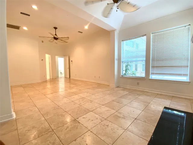 $858,000 | 37518 Edgewater Drive, Pinehurst, TX 77362