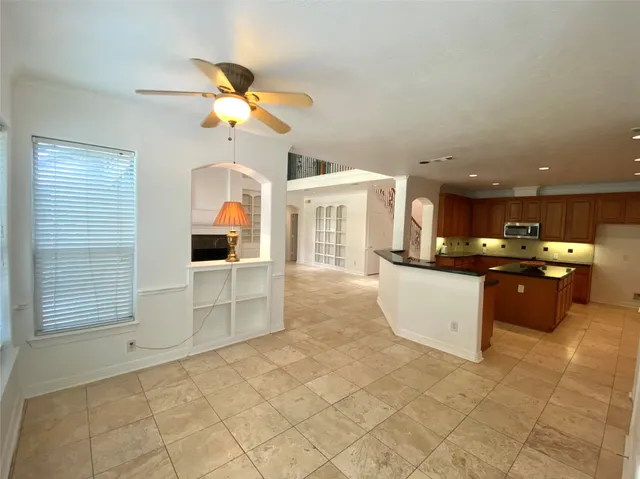 $858,000 | 37518 Edgewater Drive, Pinehurst, TX 77362