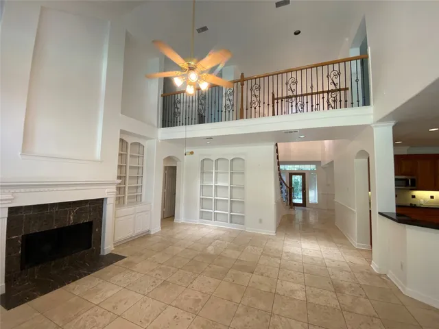 $858,000 | 37518 Edgewater Drive, Pinehurst, TX 77362