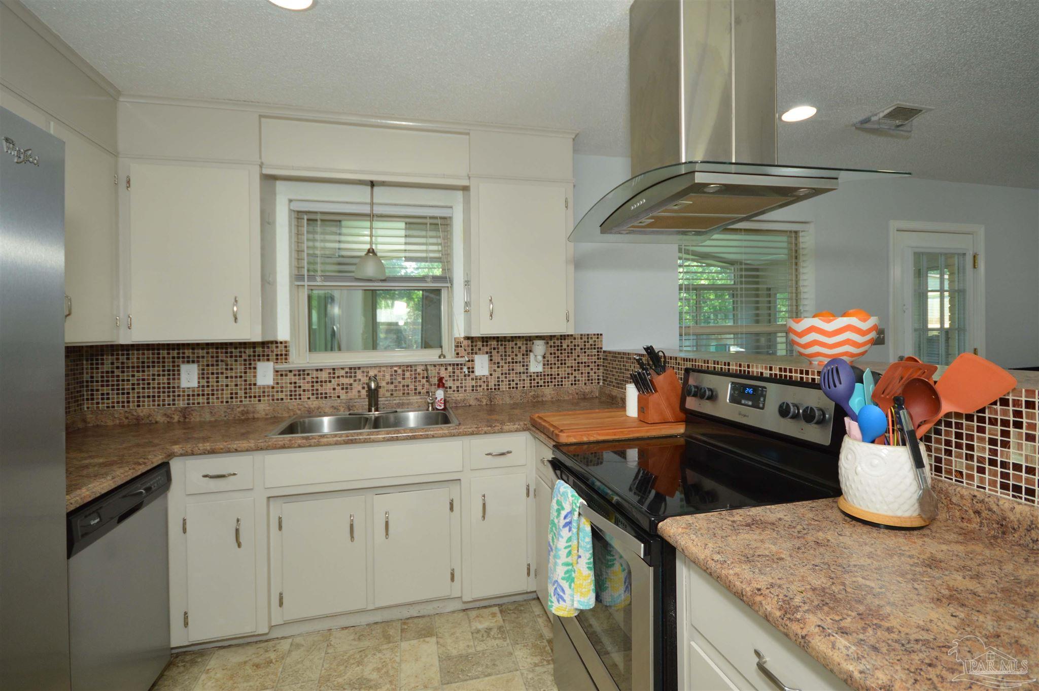 8235 Banberry Road Pensacola, FL 32514 - Photo 19 of 42 Gallery Image 19
