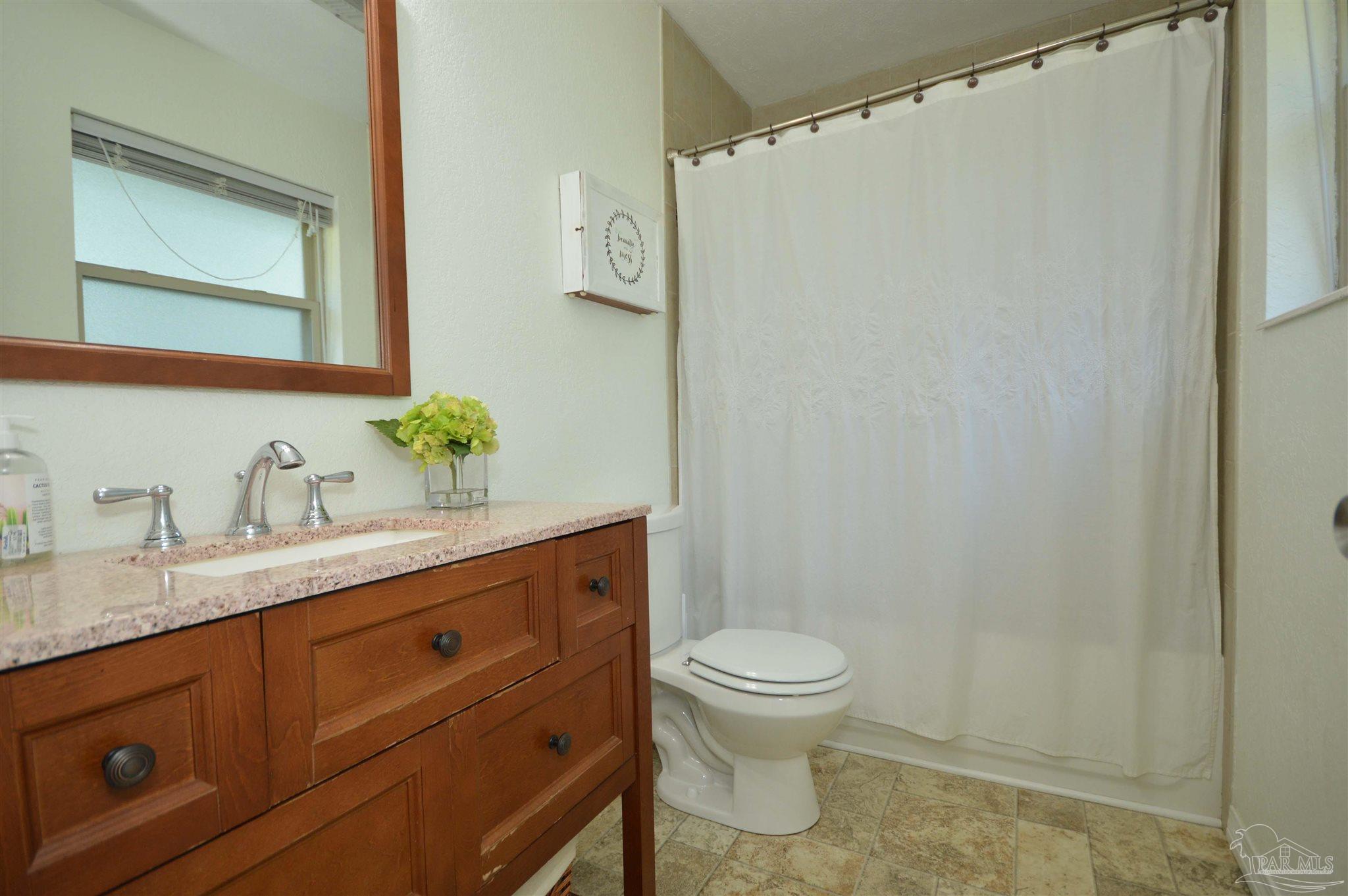 8235 Banberry Road Pensacola, FL 32514 - Photo 29 of 42 Gallery Image 29