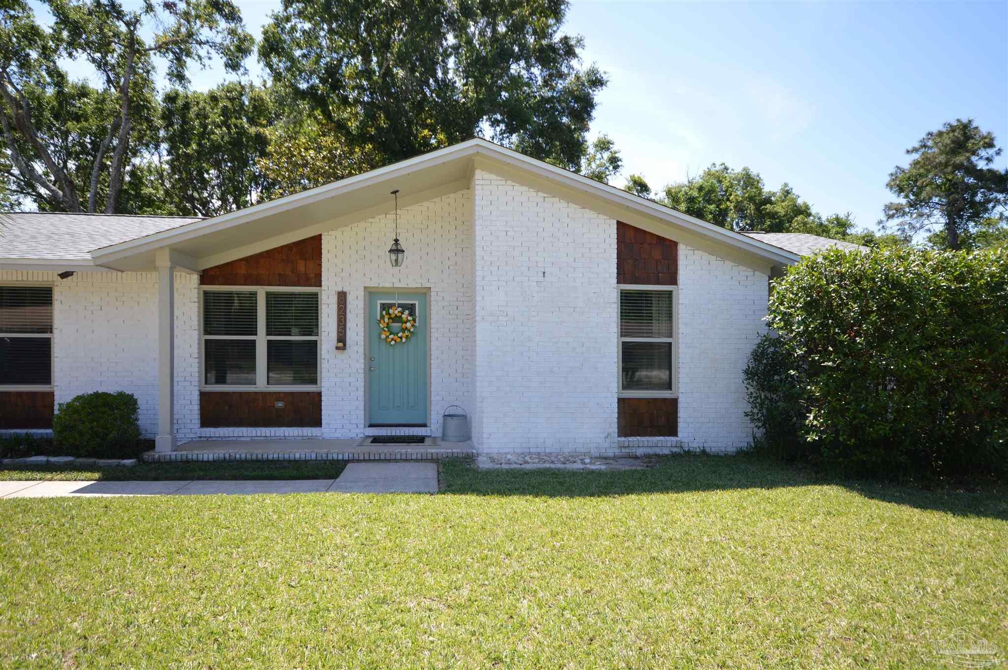 8235 Banberry Road Pensacola, FL 32514 - Photo 4 of 42 Gallery Image 4
