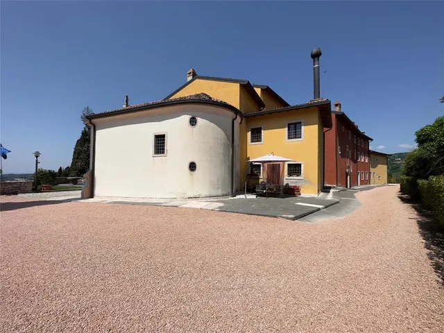 $10,500,000 | 2 Via Pavarana Grezzana Outside Of The Us 37023, Big Rock, Veneto 37023