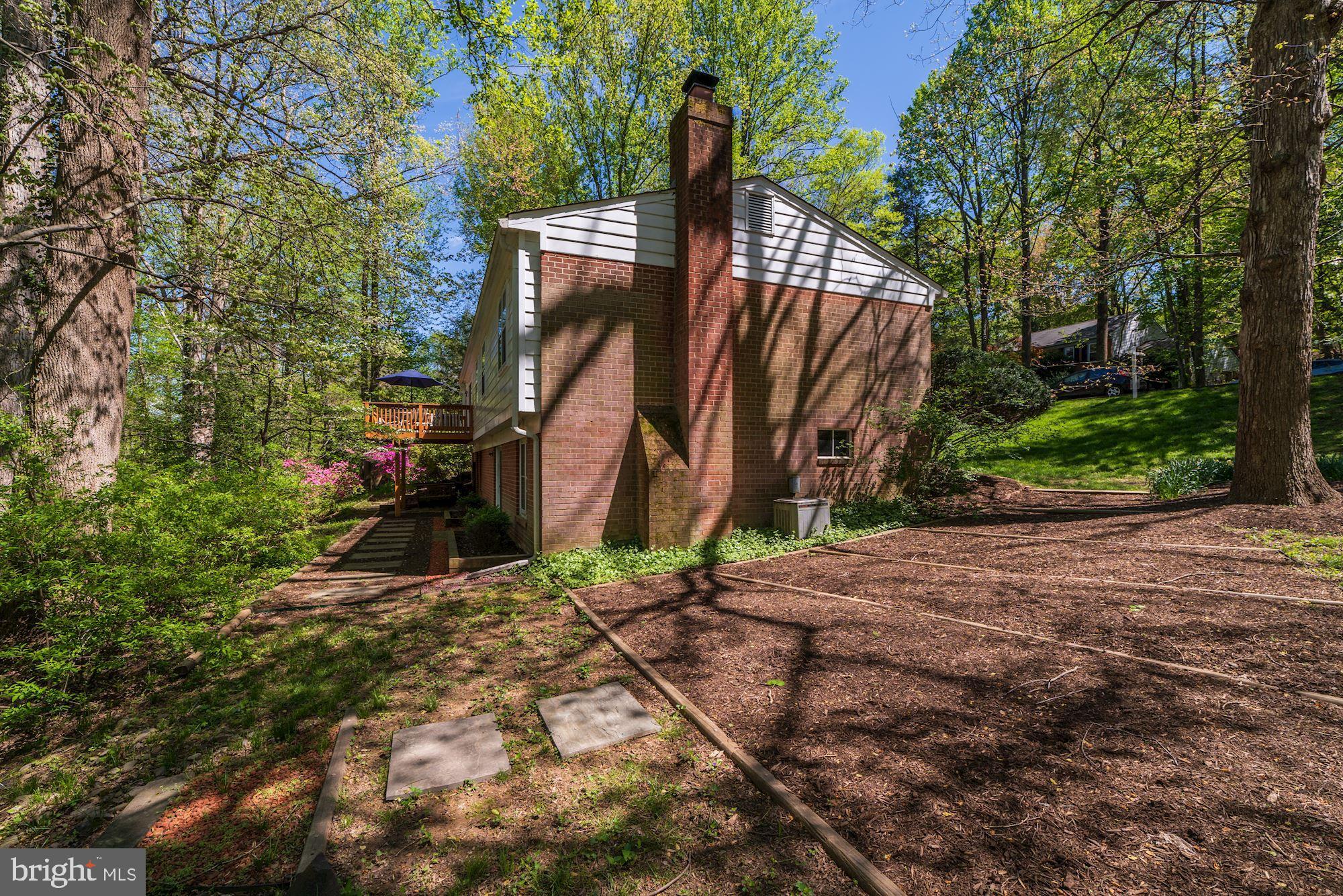 11310 Myrtle Lane Reston, VA 20191 - Photo 32 of 42 a view of a backyard