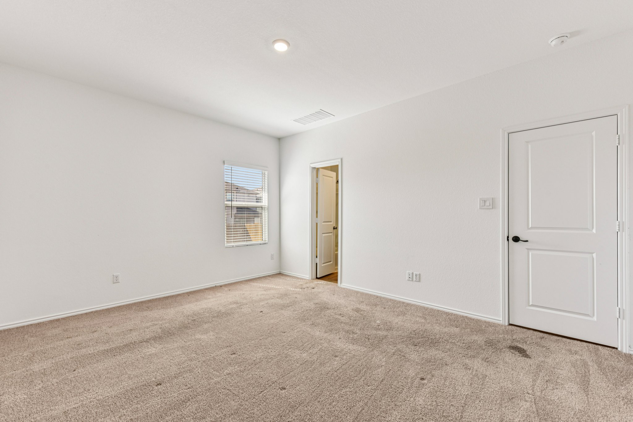 312 The Bad Way Jarrell, TX 76537 - Photo 22 of 38 a view of an empty room