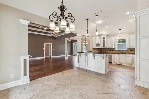 $850,000 | 22924 County Road 223, Arp, TX 75750