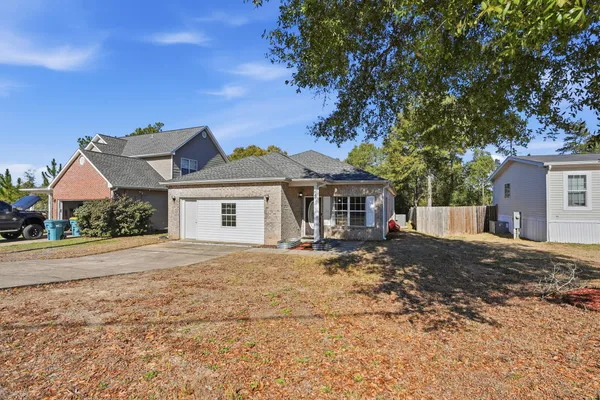 $299,500 | 2457 South Lakeview Drive, Crestview, FL 32536