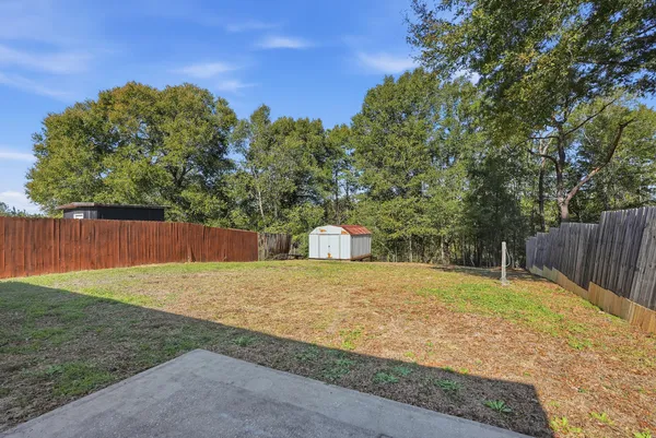 $299,500 | 2457 South Lakeview Drive, Crestview, FL 32536