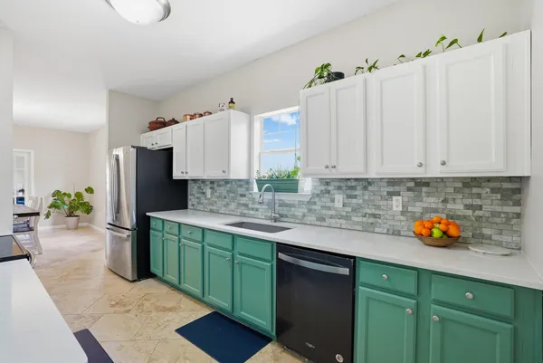 $299,500 | 2457 South Lakeview Drive, Crestview, FL 32536