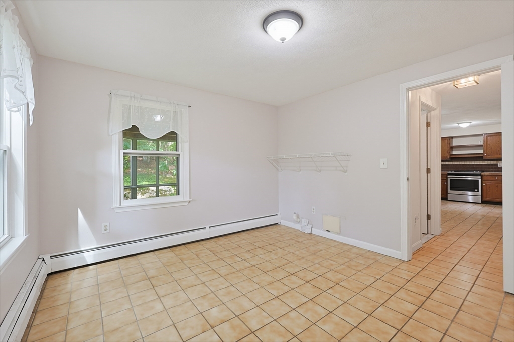 16 Blacksmith Road Cumberland, RI 02864 - Photo 18 of 36