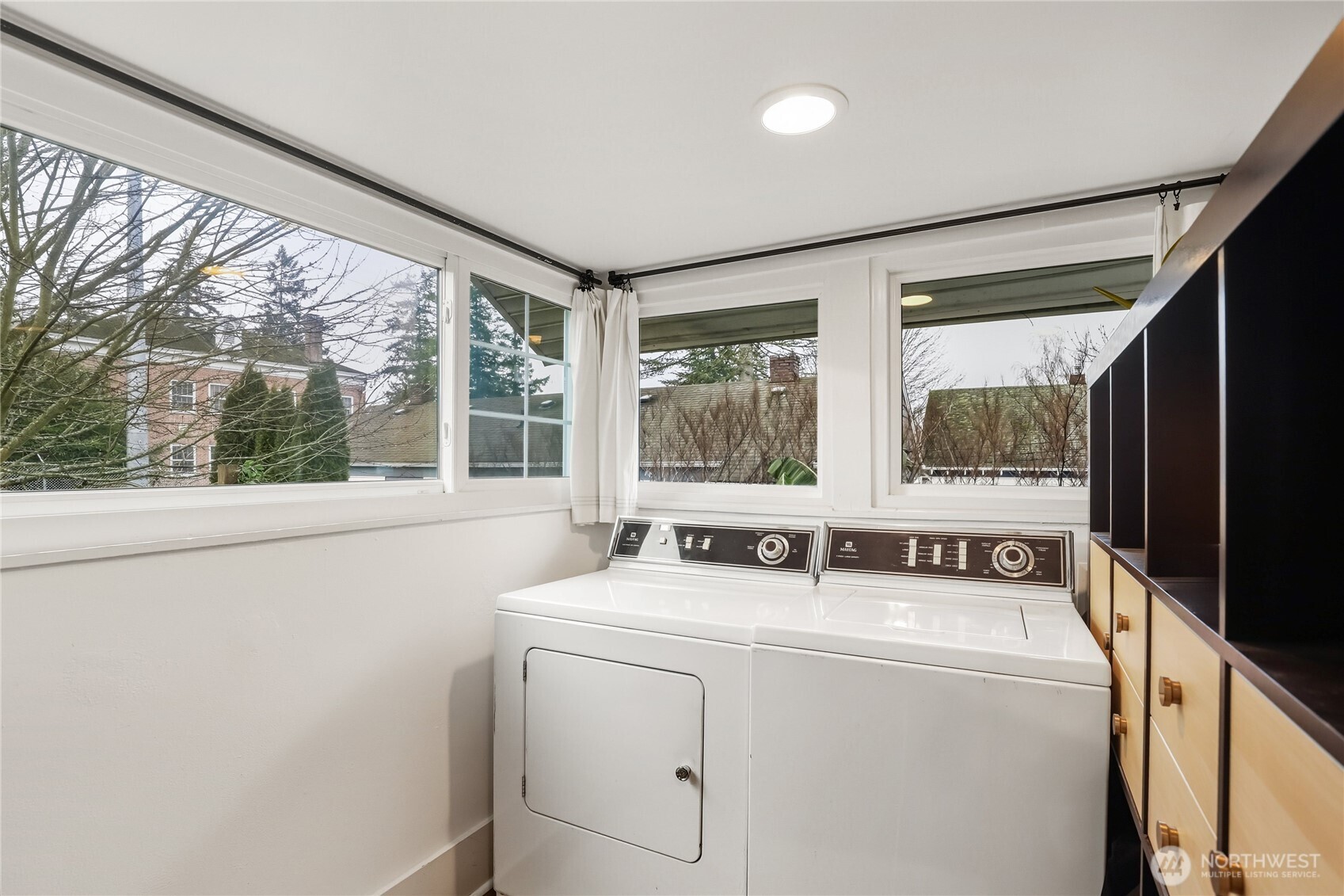1939 Gregory Way Bremerton, WA 98337 - Photo 18 of 36 a utility room with dryer and washer