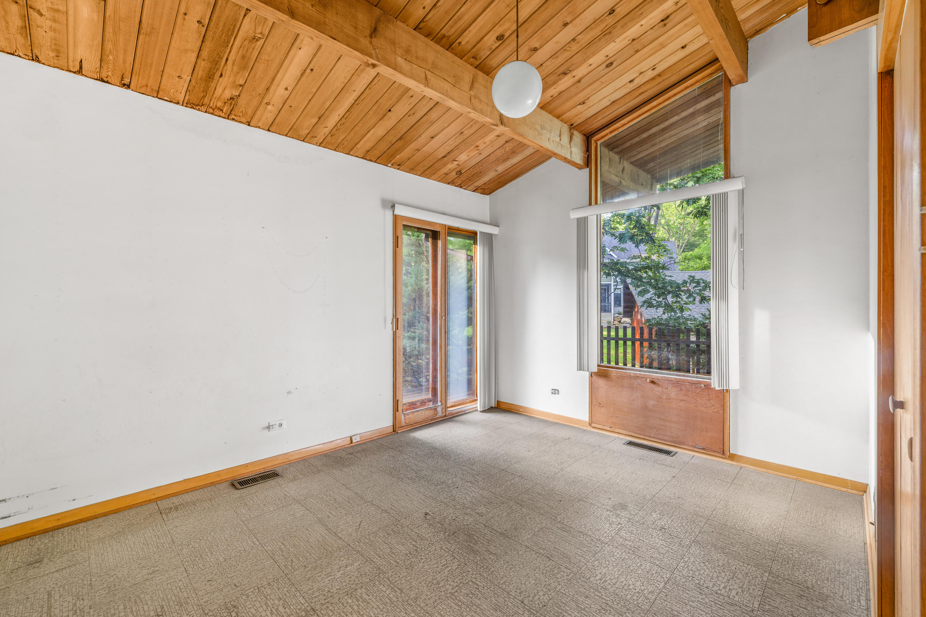 N2335 Main Road Linn, WI 53147 - Photo 8 of 20 11 (1)