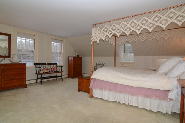 1 Sabrina Farm Wellesley, MA 02482 - Photo 10 of 16 Gallery Image 10