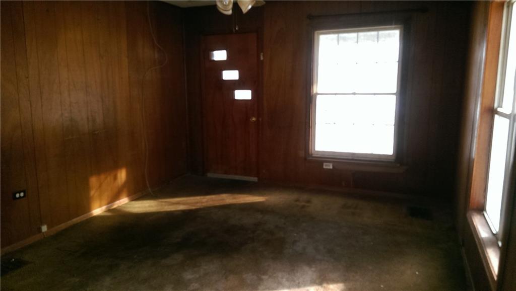 4297 Mercer Street New Lebanon, PA 16145 - Photo 4 of 12 Livingroom area