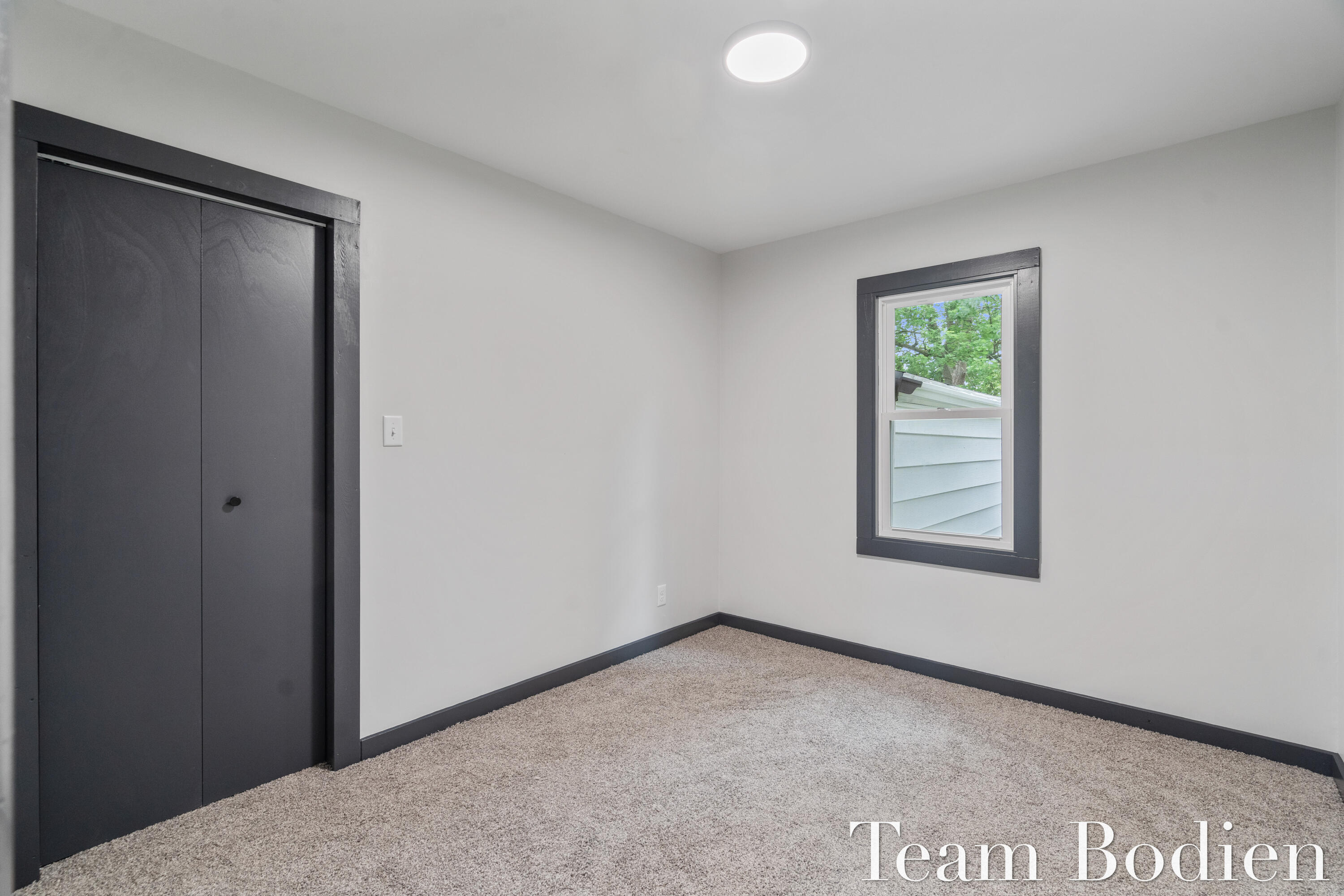 4115 Nazareth Road Kalamazoo, MI 49004 - Photo 20 of 29 DSC09323