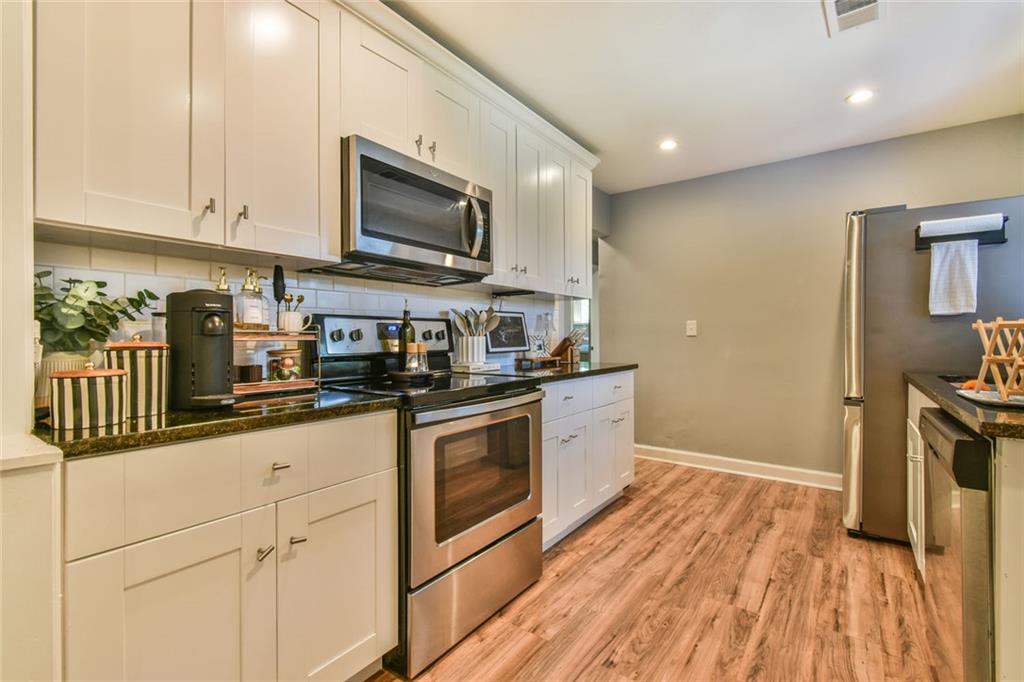 3449 Pinehill Drive Decatur, GA 30032 - Photo 13 of 35