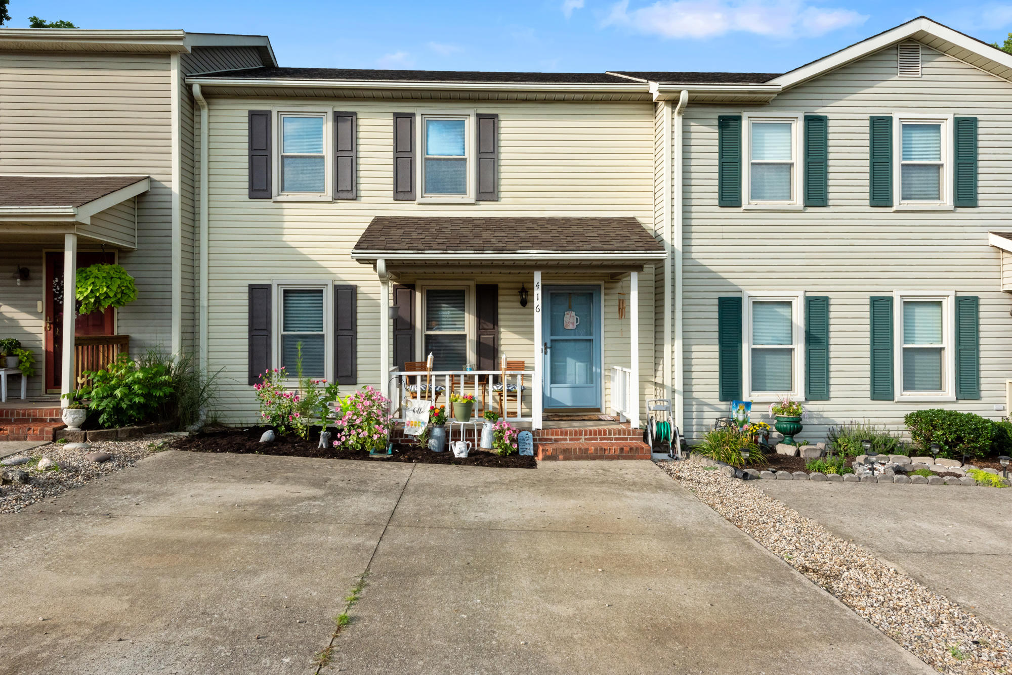 416 Ryne Court Versailles, KY 40383 - Photo 2 of 27 DSC_0953