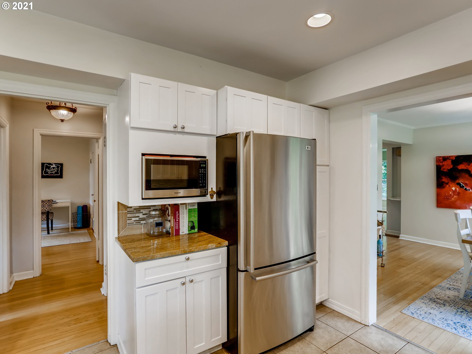 11855 Southwest Lesser Road Portland, OR 97219 - Photo 12 of 32 Gallery Image 12