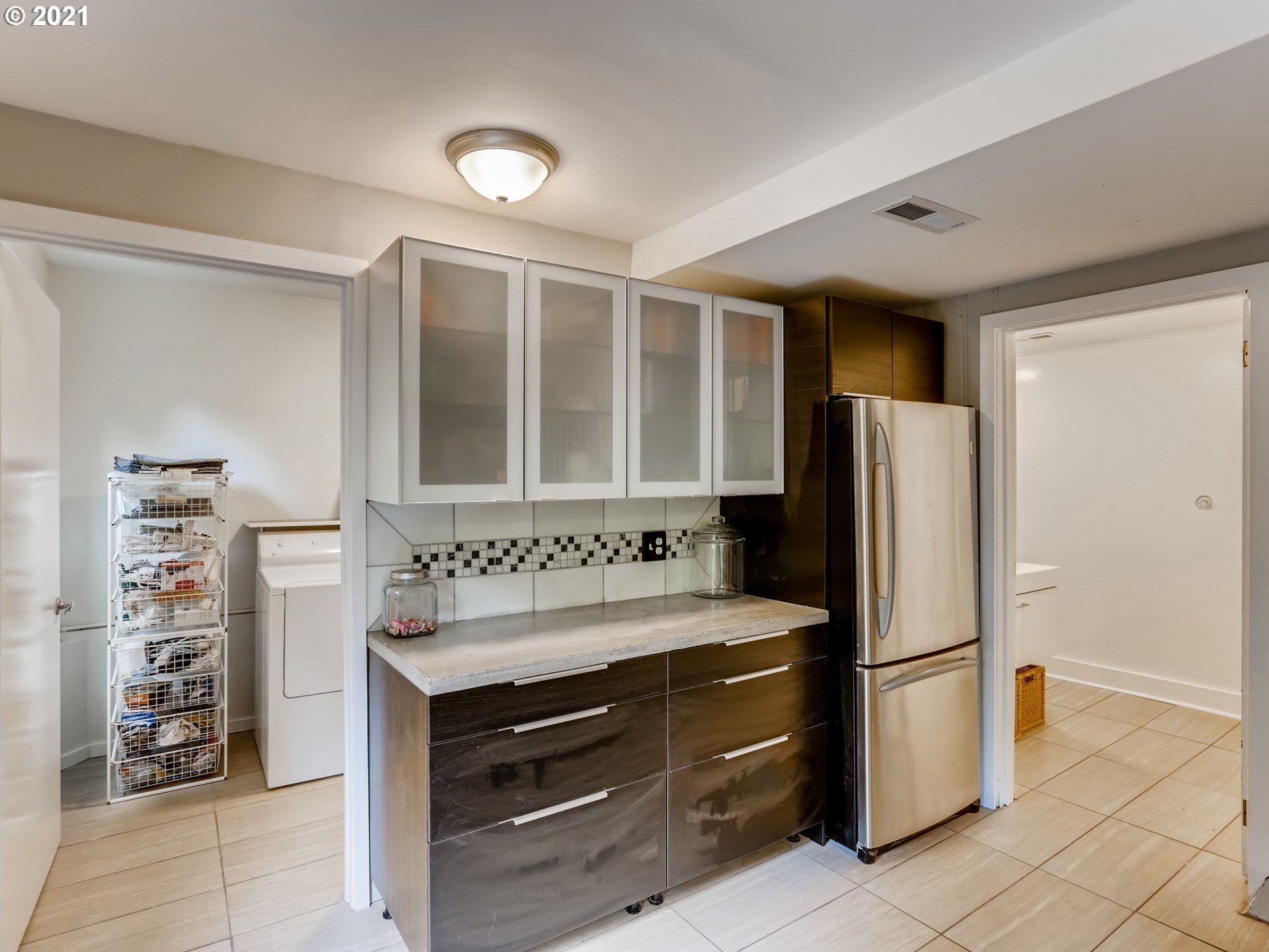 11855 Southwest Lesser Road Portland, OR 97219 - Photo 25 of 32 Gallery Image 25