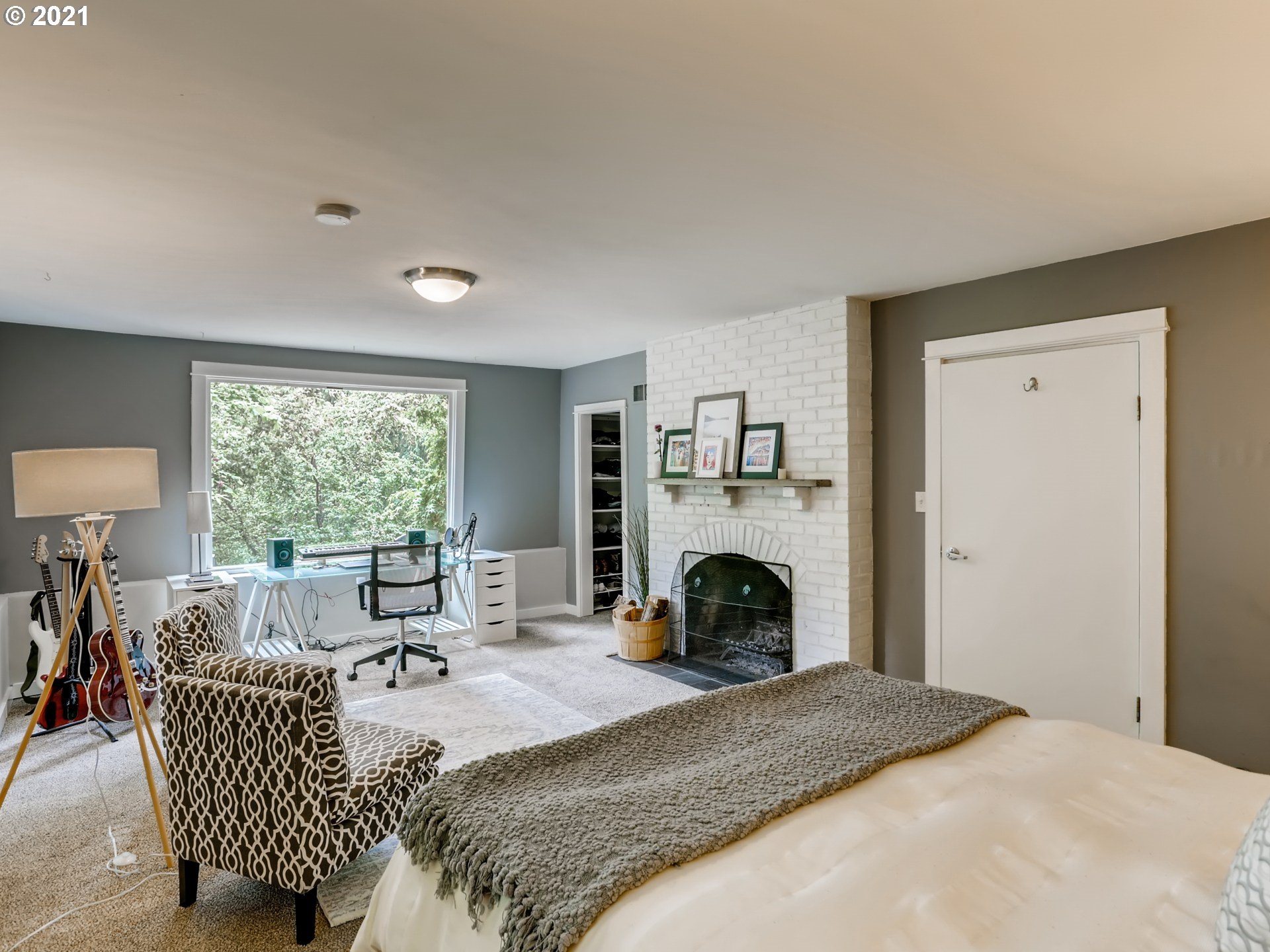 11855 Southwest Lesser Road Portland, OR 97219 - Photo 26 of 32 Gallery Image 26