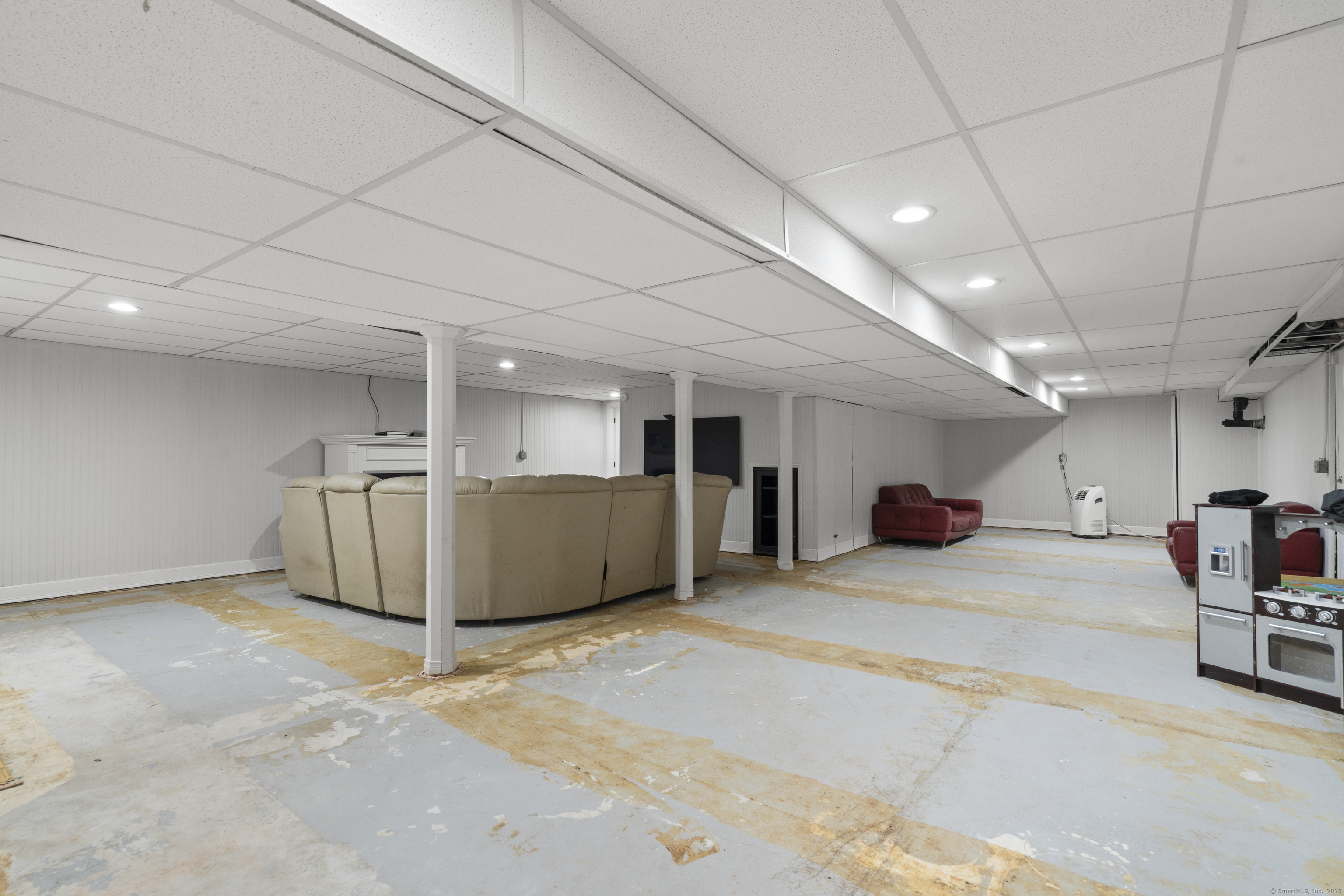 63 Taylor Road Colchester, CT 06415 - Photo 27 of 40 a view of a livingroom with furniture