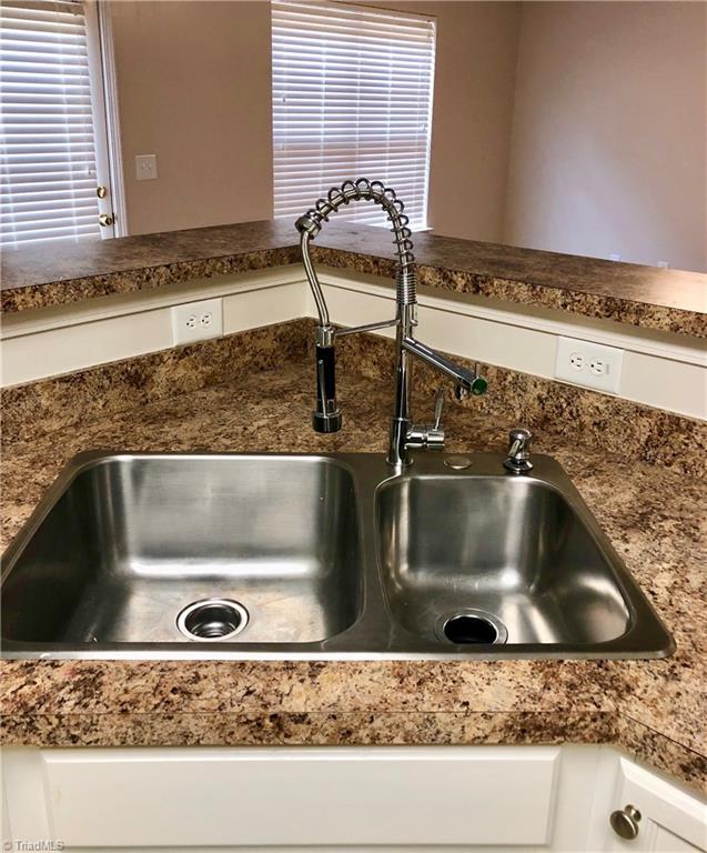 312 Apple Ridge Road Greensboro, NC 27406 - Photo 8 of 11 Gallery Image 8