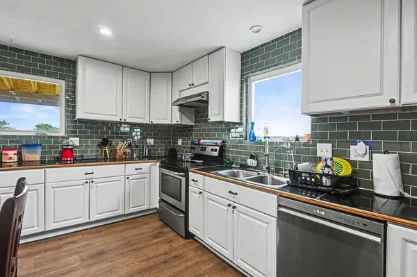 $835,000 | 6694 Hutcheson Hill Road, Springtown, TX 76082