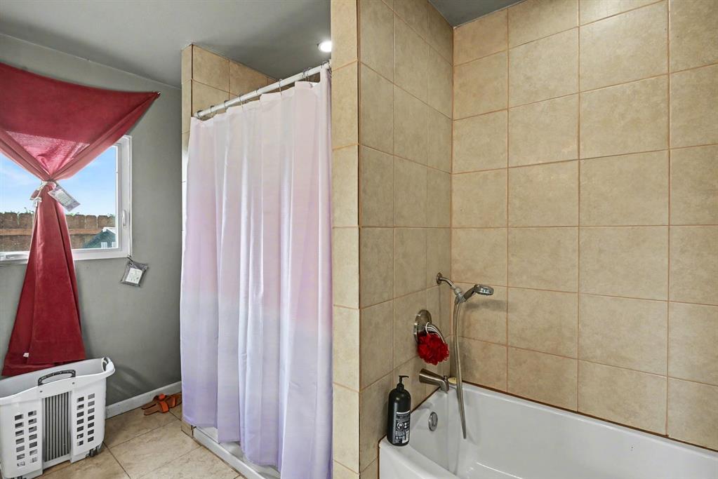 6694 Hutcheson Hill Road Springtown, TX 76082 - Photo 18 of 40