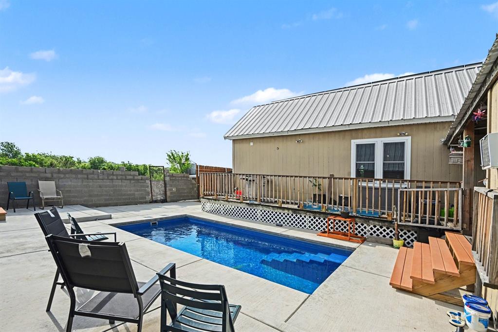 6694 Hutcheson Hill Road Springtown, TX 76082 - Photo 28 of 40