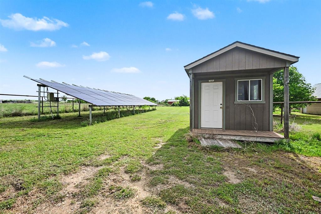 6694 Hutcheson Hill Road Springtown, TX 76082 - Photo 34 of 40