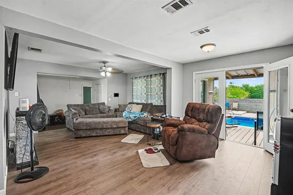 $835,000 | 6694 Hutcheson Hill Road, Springtown, TX 76082