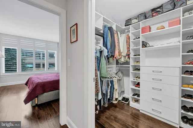 $1,395,000 | 4915 Hampden Lane, Unit 204, Bethesda, MD 20814