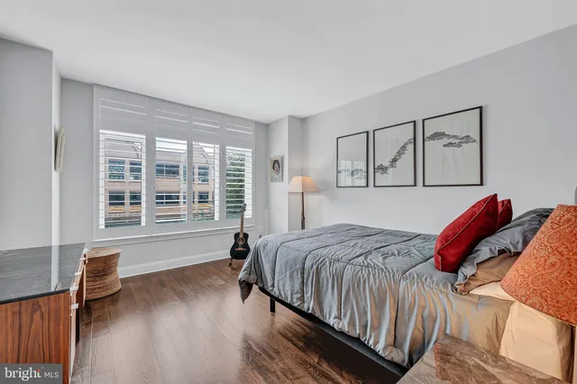 $1,395,000 | 4915 Hampden Lane, Unit 204, Bethesda, MD 20814