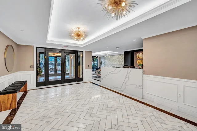 $1,395,000 | 4915 Hampden Lane, Unit 204, Bethesda, MD 20814