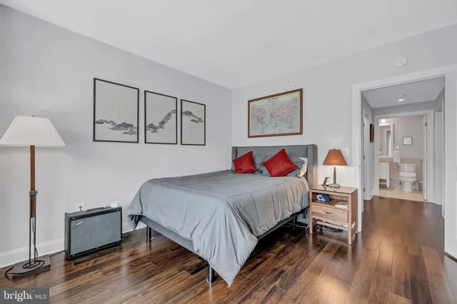 $1,395,000 | 4915 Hampden Lane, Unit 204, Bethesda, MD 20814