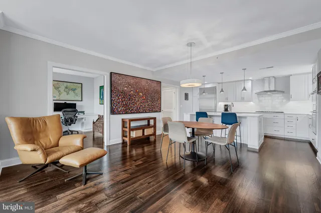 $1,395,000 | 4915 Hampden Lane, Unit 204, Bethesda, MD 20814