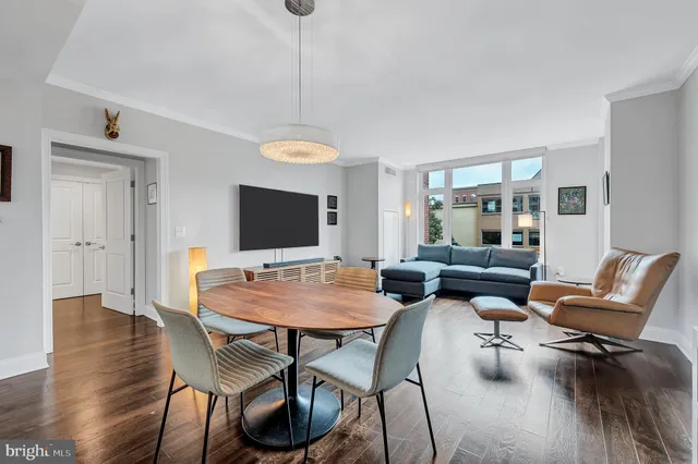 $1,395,000 | 4915 Hampden Lane, Unit 204, Bethesda, MD 20814