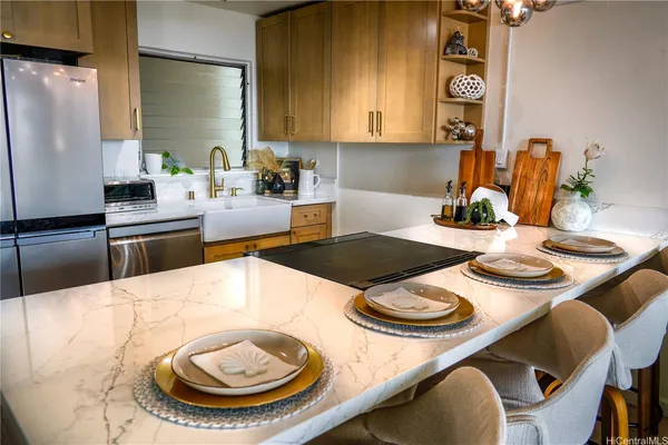 $579,000 | 98-719 Iho Place, Unit 5/1105, Aiea, HI 96701