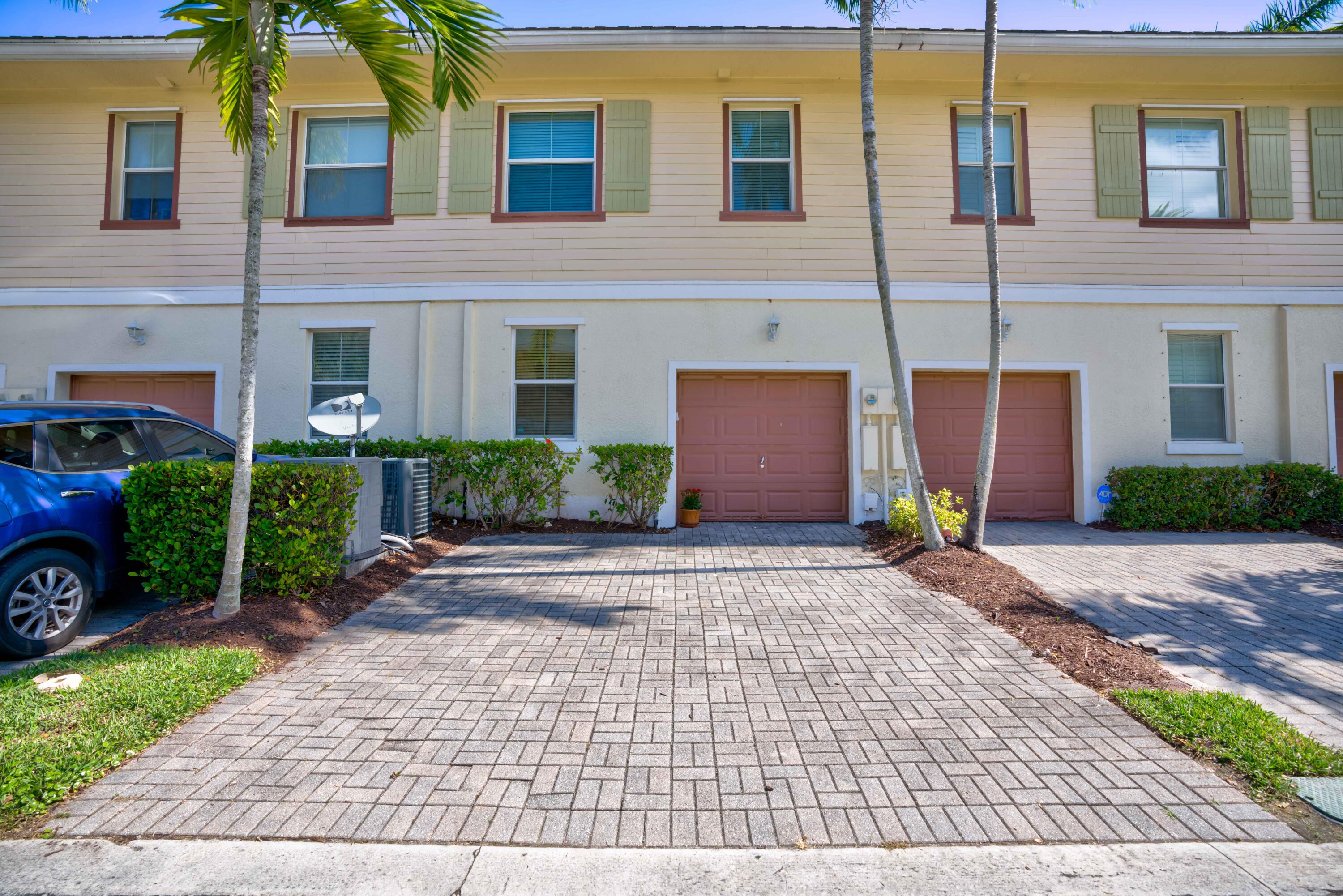 4166 Stadium Drive Jupiter, FL 33458 - Photo 25 of 36 4166 Stadium Back Entry