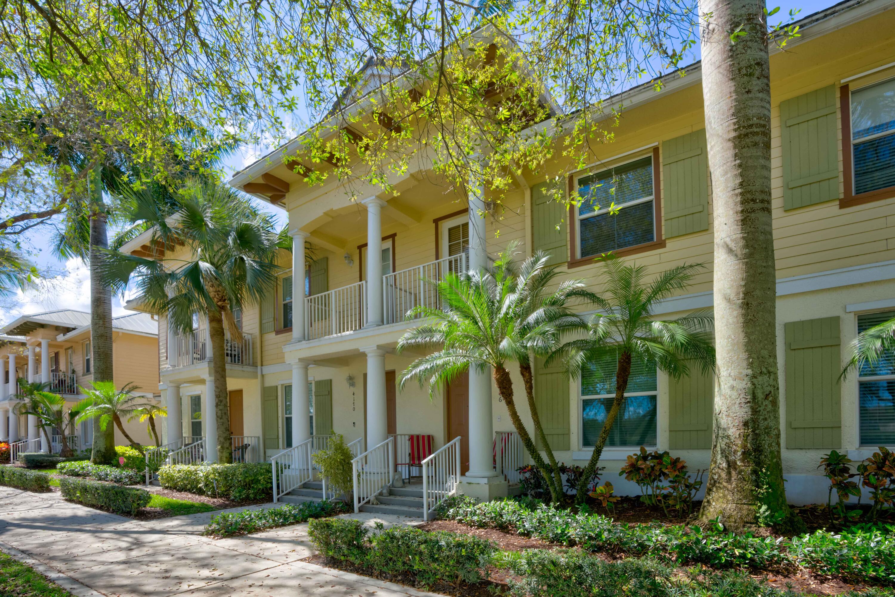 4166 Stadium Drive Jupiter, FL 33458 - Photo 3 of 36 4166 Stadium front entry 2