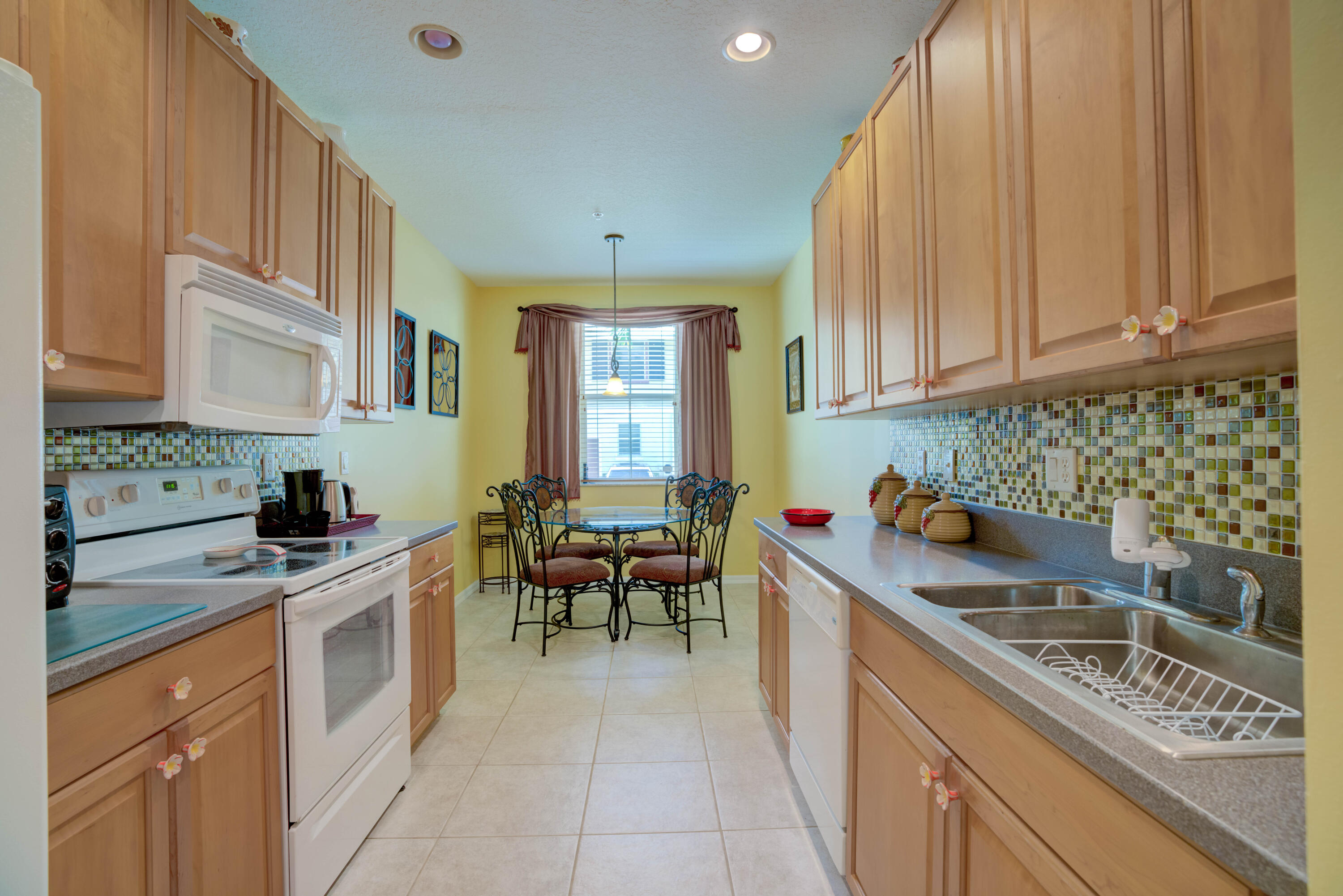 4166 Stadium Drive Jupiter, FL 33458 - Photo 4 of 36 4166 Stadium Kitchen Area