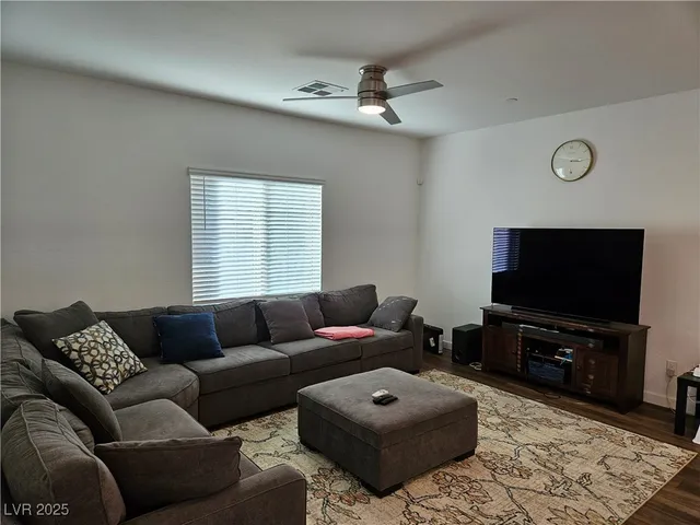 $3,000 | 600 Carriage Hill Drive, Unit 1114, Las Vegas, NV 89138