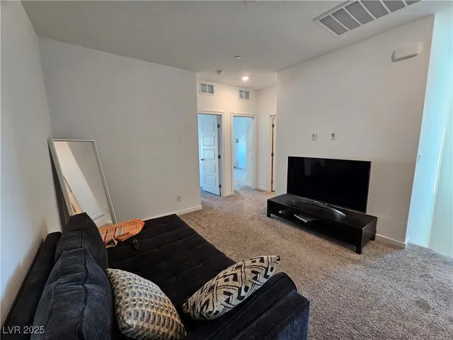 $3,000 | 600 Carriage Hill Drive, Unit 1114, Las Vegas, NV 89138