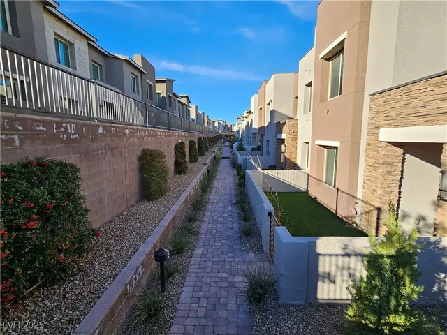 $3,000 | 600 Carriage Hill Drive, Unit 1114, Las Vegas, NV 89138