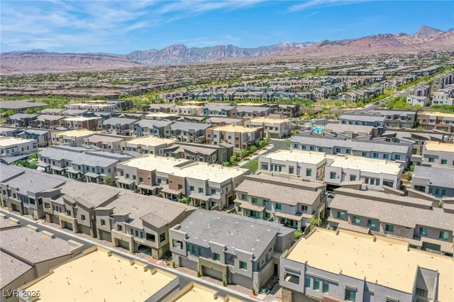 $3,000 | 600 Carriage Hill Drive, Unit 1114, Las Vegas, NV 89138