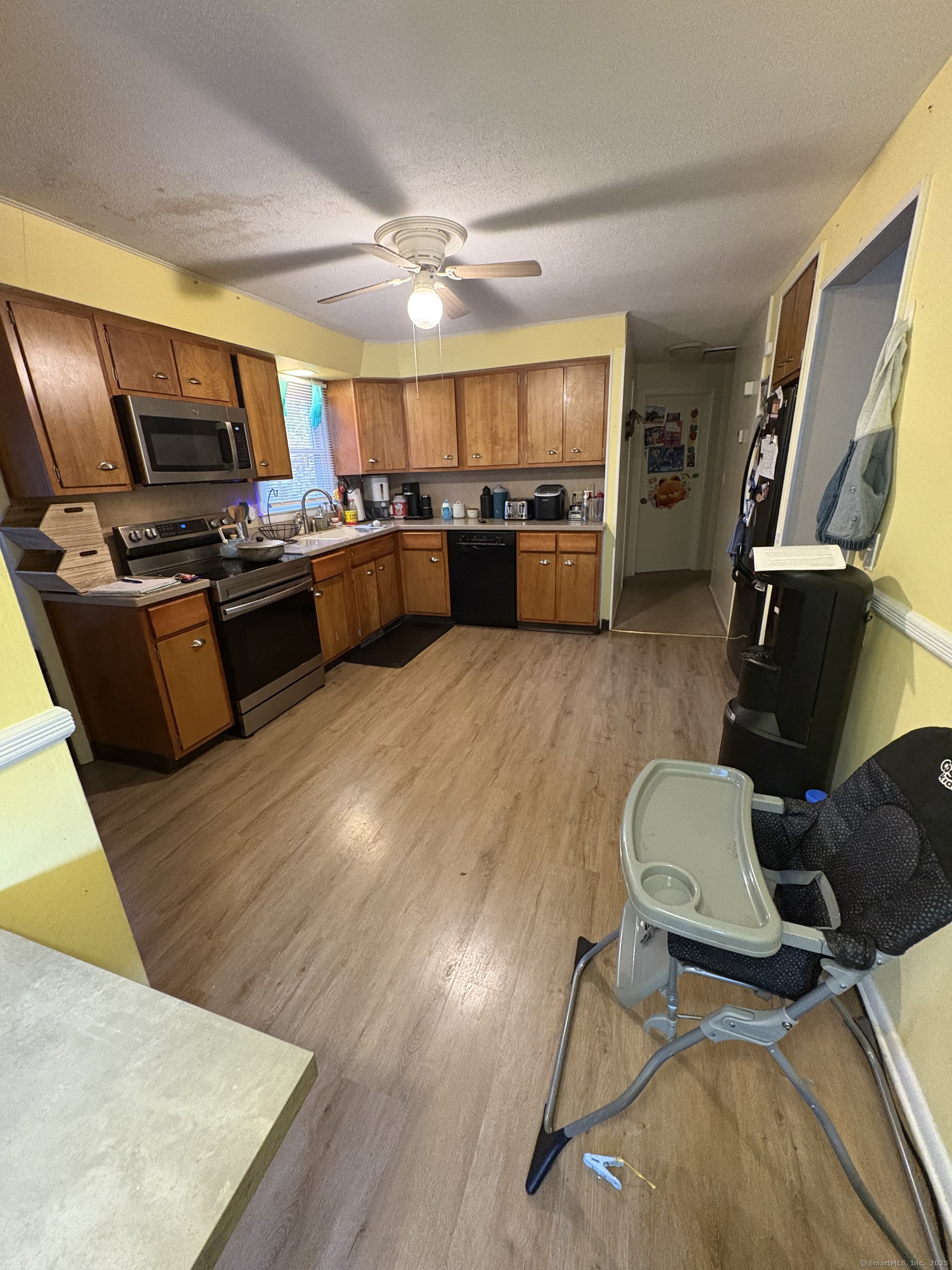 198 Mildred Road Meriden, CT 06450 - Photo 3 of 16