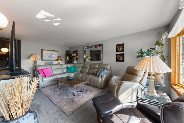 $340,000 | 5628 Hawthorne Avenue, Berkeley, IL 60163