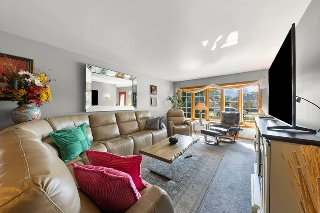 $340,000 | 5628 Hawthorne Avenue, Berkeley, IL 60163